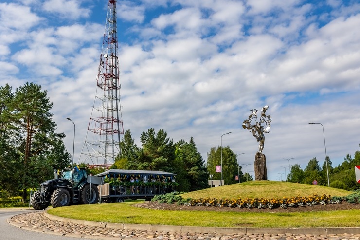 Valmiera ar lielu vērienu svin dzimšanas dienu. Foto: Andris Ķesteris un citi. 357470