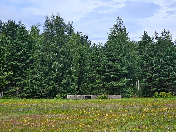 Salaspils memoriāls ir nozīmīgs starptautiska mēroga objekts, kuru mums nemanāmi apmeklē daudzi ārvalstu tūristi 357795