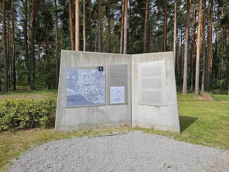 Salaspils memoriāls ir nozīmīgs starptautiska mēroga objekts, kuru mums nemanāmi apmeklē daudzi ārvalstu tūristi 357825