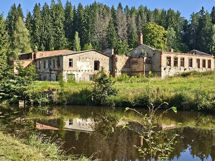 Iepazīstam Līgatnes kultūras dzīves un izklaides celtnes Cēsu novadā 359165