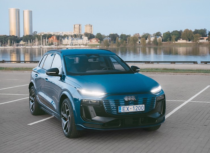 Jaunais Audi Q6 e-tron tagad arī Latvijā. Foto: Audi.lv 359337