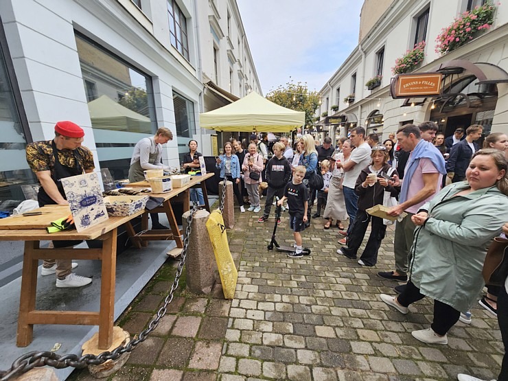 14.Austeru festivāls Berga bazārā kļūst par restorāna «Buržujs» vizītkarti gardēžu pasaulē 359794