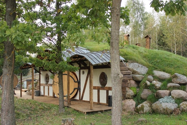 Visiem par brīnumu jauna naktsmītne «Hobbit house» ir atvērta Ogres novadā. Foto: Hobbit house 360629