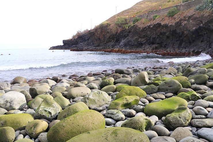 Apmeklējam Madeiras serfotāju «Madeira Surf Camp» iecienītu vietu Porto da Krusa. Sadarbībā ar «airBaltic» 361225