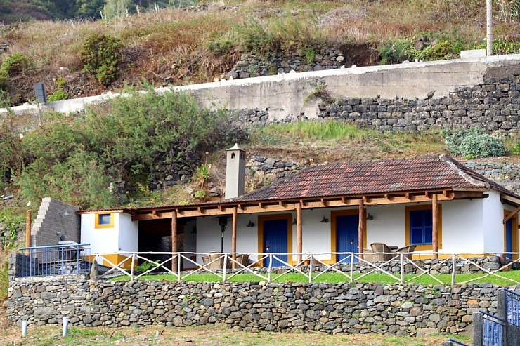 Apmeklējam Madeiras serfotāju «Madeira Surf Camp» iecienītu vietu Porto da Krusa. Sadarbībā ar «airBaltic» 361239