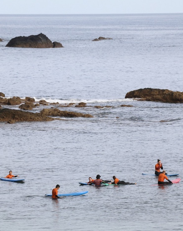 Apmeklējam Madeiras serfotāju «Madeira Surf Camp» iecienītu vietu Porto da Krusa. Sadarbībā ar «airBaltic» 361244