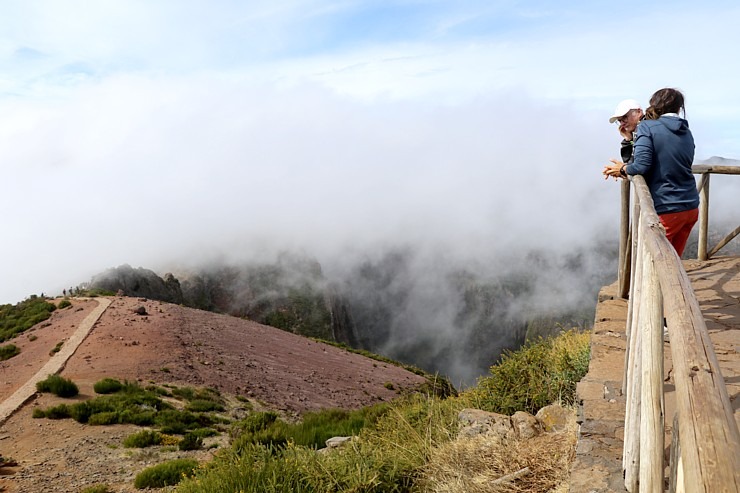 Apmeklējam Madeiras trešo augstāko virsotni Pico do Arieiro (1818) ar panorāmas laukumu. Sadarbībā ar «airBaltic» 361257