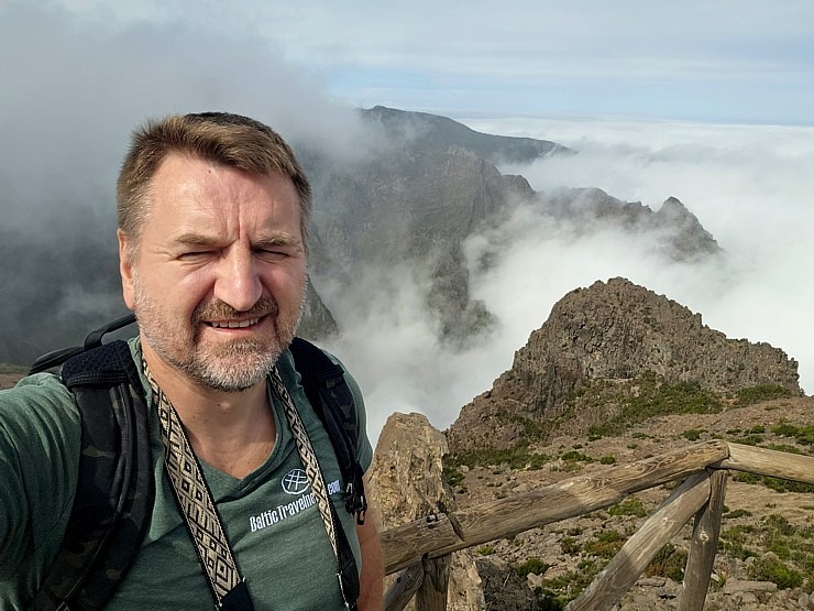 Apmeklējam Madeiras trešo augstāko virsotni Pico do Arieiro (1818) ar panorāmas laukumu. Sadarbībā ar «airBaltic» 361248