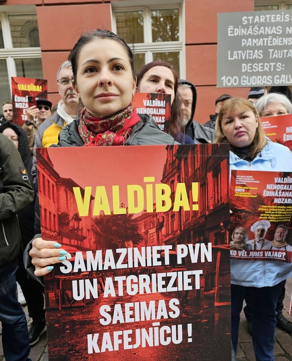 Latvijas ēdinātāji lielā skaitā pie Saeimas aicina politiķus samazināt PVN un uzklausīt nozares prasības 362697