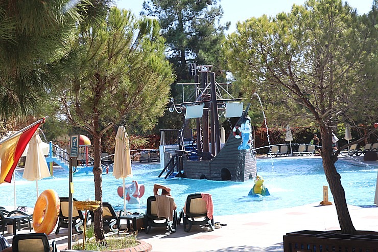 Turcijas viesnīca «Ali Bey Club Park Manavgat» piedāvā dažādas ūdens temperatūras baseinus 362911