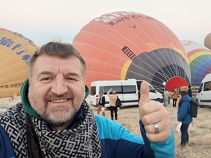 Sadarbībā ar «Turkish Airlines» izbaudām Kapadokijas gaisa balonu lidojumu ar saullēktu 363667