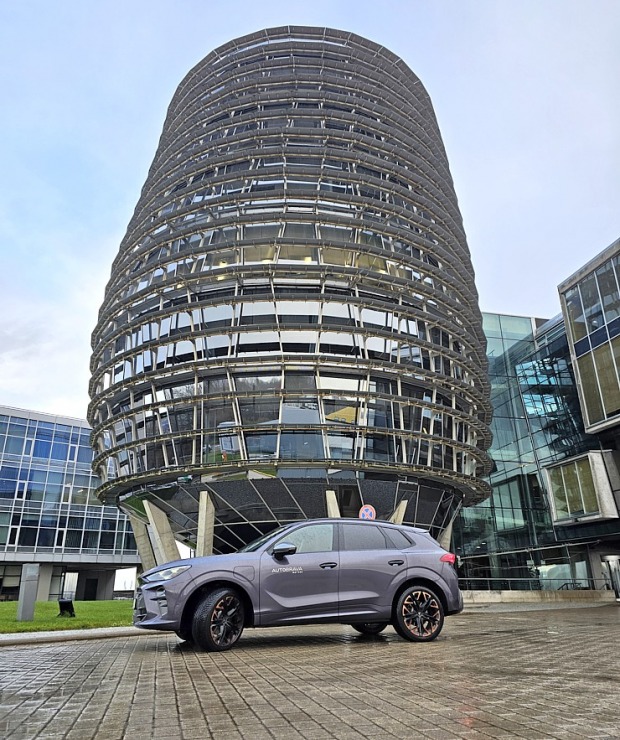 Patriotu nedēļā sadarbībā ar «Autobrava» ceļojam ar jauno «CUPRA Terramar 1.5 e-HYBRID VZ DSG» 363805