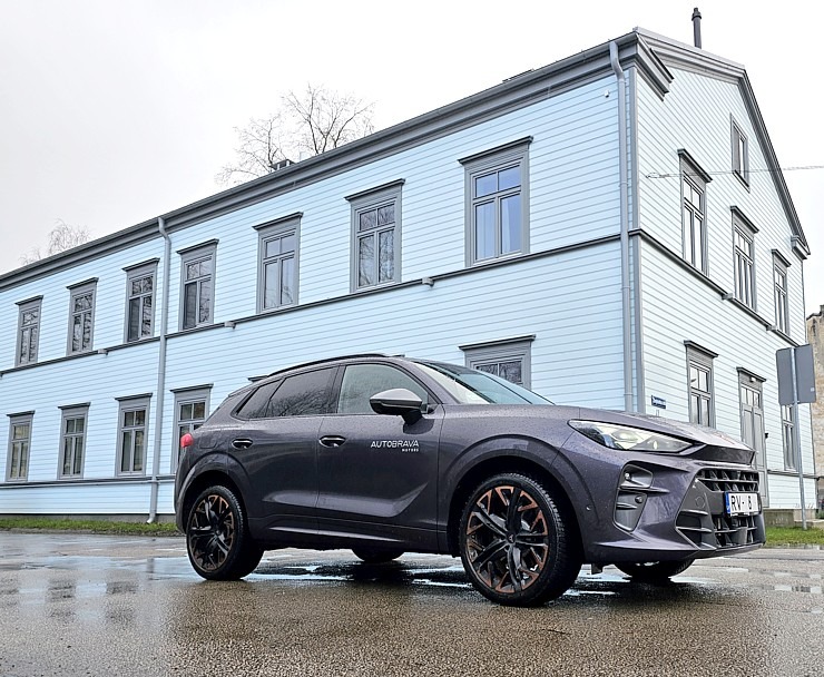 Patriotu nedēļā sadarbībā ar «Autobrava» ceļojam ar jauno «CUPRA Terramar 1.5 e-HYBRID VZ DSG» 363811