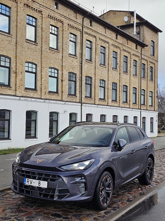 Patriotu nedēļā sadarbībā ar «Autobrava» ceļojam ar jauno «CUPRA Terramar 1.5 e-HYBRID VZ DSG» 363813