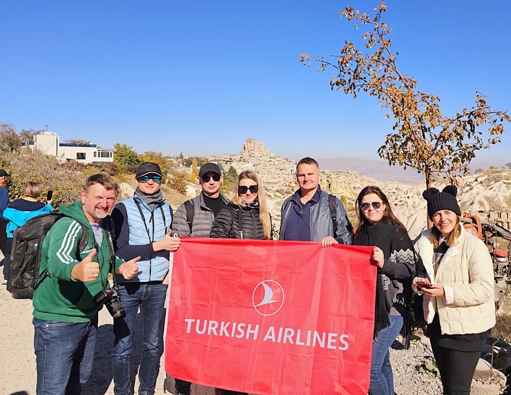 Sadarbībā ar «Turkish Airlines» izbaudām turku kafiju ar panorāmas skatu uz Baložu ieleju Kapadokijā 363843