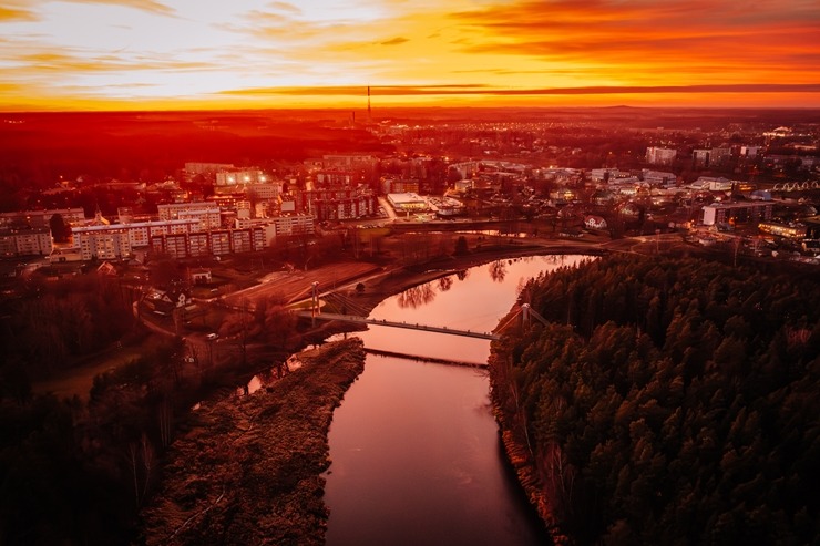 Pēc atjaunošanas atklāts Vanšu tilts pār Gauju Valmierā. Foto: Raivo Sarelainens 363855