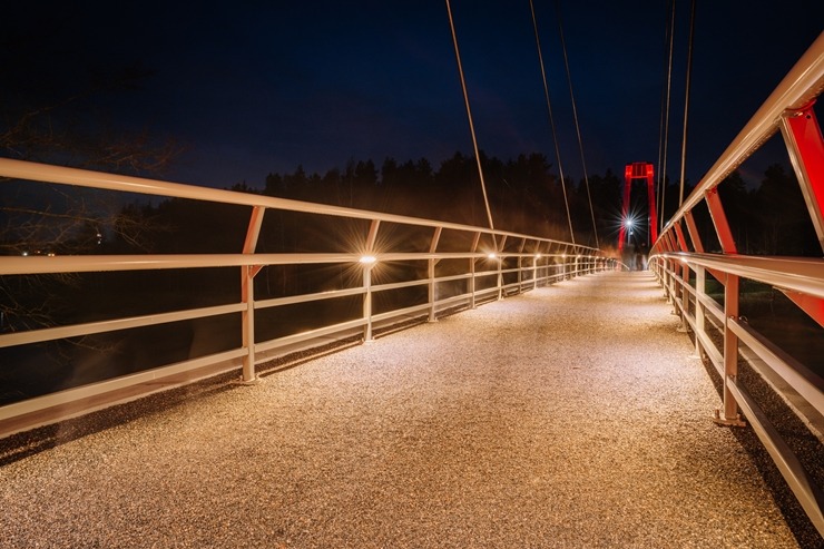 Pēc atjaunošanas atklāts Vanšu tilts pār Gauju Valmierā. Foto: Raivo Sarelainens 363858