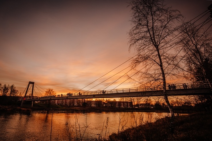 Pēc atjaunošanas atklāts Vanšu tilts pār Gauju Valmierā. Foto: Raivo Sarelainens 363852