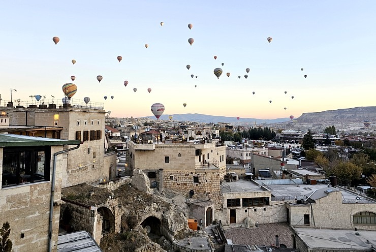 Sadarbībā ar «Turkish Airlines» ar 4 nakšņojumiem iepazīstam Kapadokijas alu viesnīcu «Peruna Cave Hotel» 364761