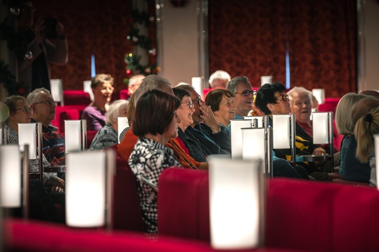 Ar vācu kompānijas «Phoenix Reisen» kuģa «Amadea» vizīti Rīgā iesākusies ziemas kruīzu sezona. Foto: Viesturs Jūgs 365202