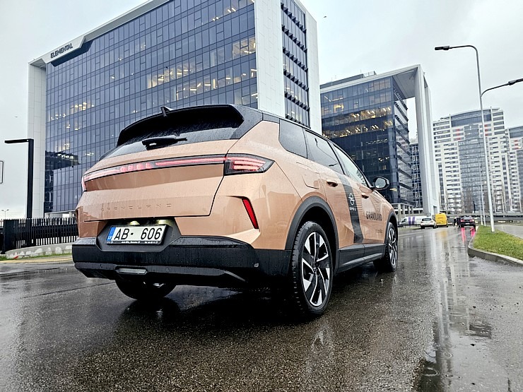 Sadarbībā ar «Auto Blitz» apceļojam Latviju ar jauno un Vācijā ražoto «Opel Grandland GS Hybrid» 367114