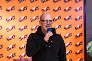 Trešais Sixt Auto kauss pludmales volejbolā pulcē ar auto jomu saistītu uzņēmumu komandas. Foto: Artūrs Stiebriņš 3