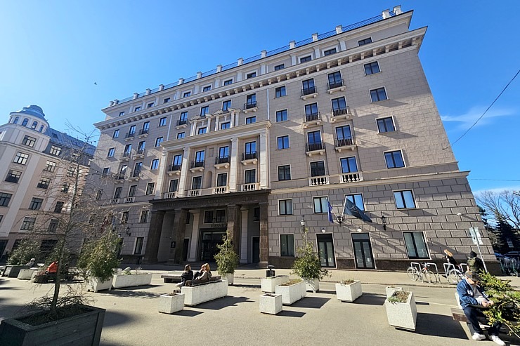 Vecrīgas viesnīcā «Grand Hotel Kempinski Riga« atklāj mākslinieces Ilzes Laizānes izstādi «Amore Art & Fashion» 369632
