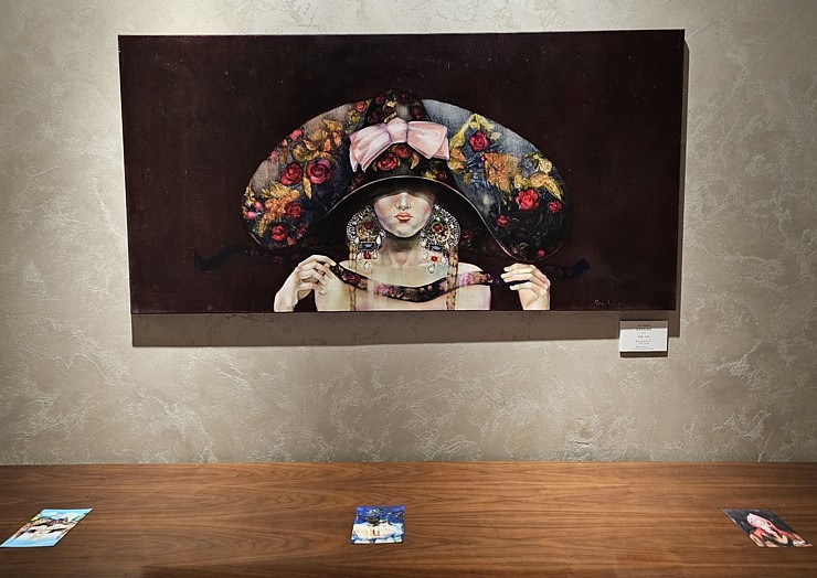 Vecrīgas viesnīcā «Grand Hotel Kempinski Riga« atklāj mākslinieces Ilzes Laizānes izstādi «Amore Art & Fashion» 369641