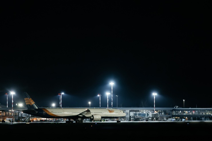 Īstenots pirmais čarterreiss no Rīgas uz Antāliju ar «Boeing 777» 369806