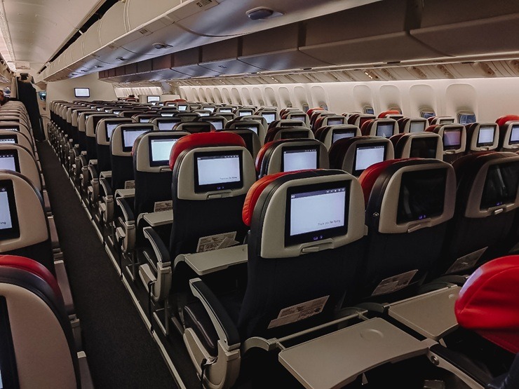 Īstenots pirmais čarterreiss no Rīgas uz Antāliju ar «Boeing 777» 369809