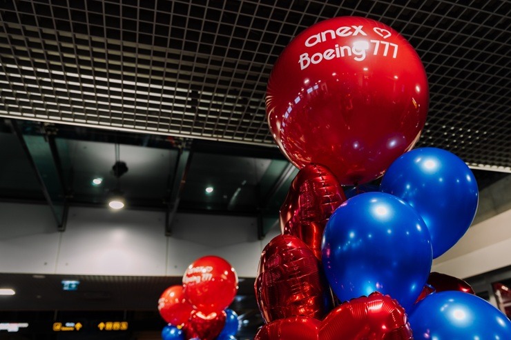 Īstenots pirmais čarterreiss no Rīgas uz Antāliju ar «Boeing 777» 369801