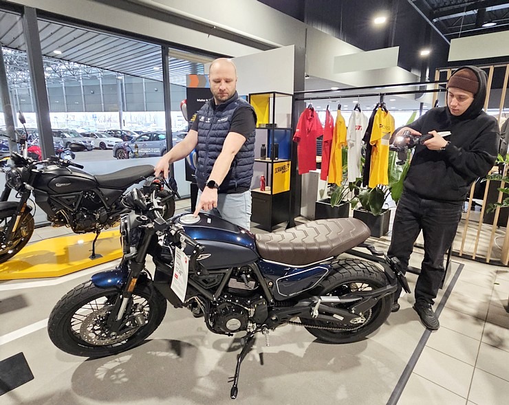 Rīgā atklāts jaunais DUCATI motosalons AUTOBRAVA Motors dīlercentrā 369841