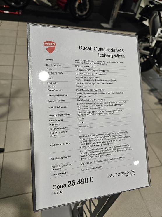 Rīgā atklāts jaunais DUCATI motosalons AUTOBRAVA Motors dīlercentrā 369845