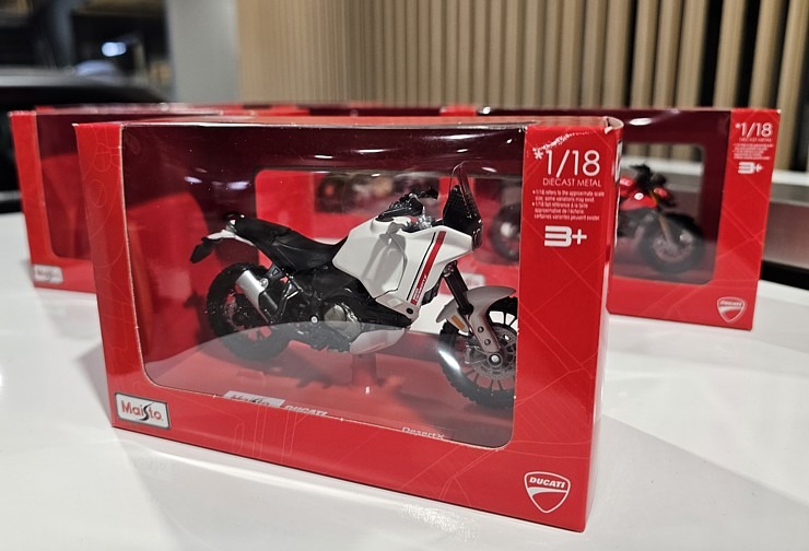 Rīgā atklāts jaunais DUCATI motosalons AUTOBRAVA Motors dīlercentrā 369848