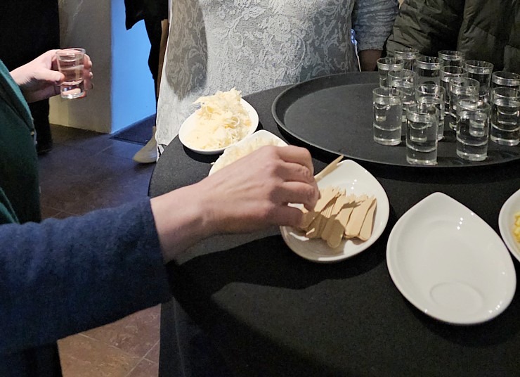Iepazīstam Rēzeknes restorāna «We Know» ēdienkartes piedāvājumu un Latgales ēdienu meistarklases Iepazīstam Rēzeknes restorāna «We Know» ēdienkartes piedāvājumu un Latgales ēdienu meistarklases 370074