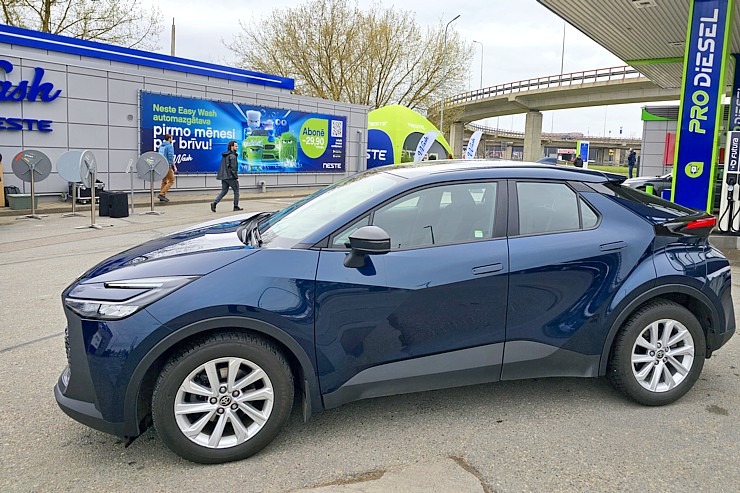 Sadarbībā ar auto nomu «Europcar Latvija» testējam jaunatklāto «Neste Easy Wash» automazgātuvi 370183