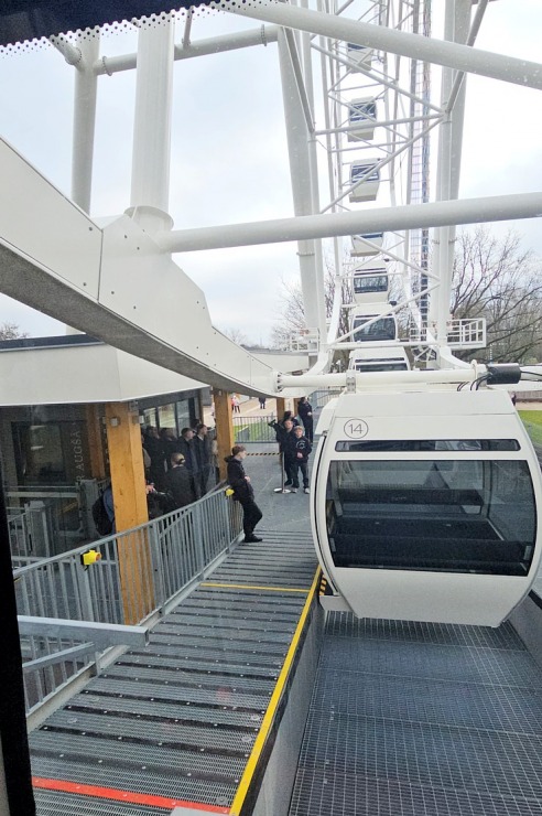Pārdaugavā irr atklāts 65 metru augstais Rīgas panorāmas rats «Riga Rise» 370209