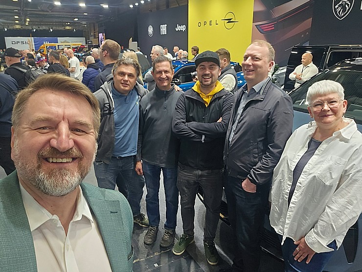 Sadarbībā ar «Europcar Latvija» Travelnews.lv apmeklē starptautisko autoindustrijas izstādi «Auto 2025» 370453