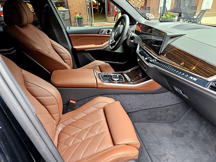 Sadarbībā ar auto nomu «Sixt Latvija» apceļojam Latviju ar vāģi «BMW X5» 370998