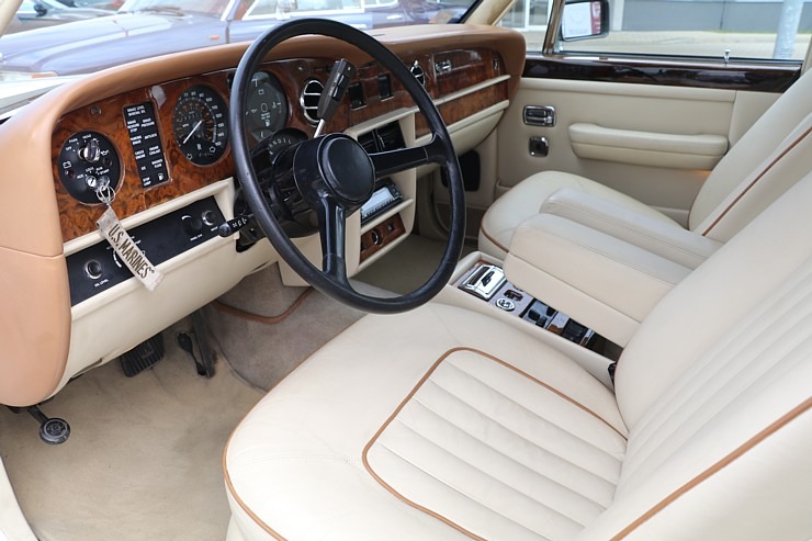 Transfēru ar «Rolls-Royce» spēkratiem kāzām, īpašām sagaidīšanām, influenceriem piedāvā «Ax Group» Transfēru ar «Rolls-Royce» spēkratiem kāzām, īpašām sagaidīšanām, influenceriem piedāvā «Ax Group» 371046