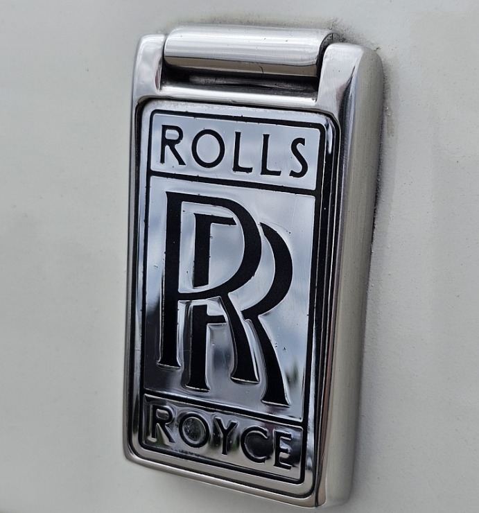 Transfēru ar «Rolls-Royce» spēkratiem kāzām, īpašām sagaidīšanām, influenceriem piedāvā «Ax Group» Transfēru ar «Rolls-Royce» spēkratiem kāzām, īpašām sagaidīšanām, influenceriem piedāvā «Ax Group» 371053
