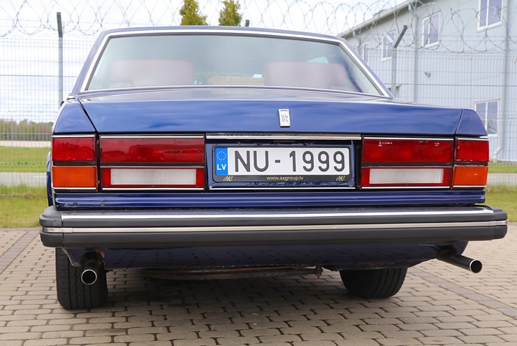 Latvijas transfēru kompānija «Ax Group» piedāvā izbraucienus un ceļojumus ar «Rolls-Royce» un šoferi 371088