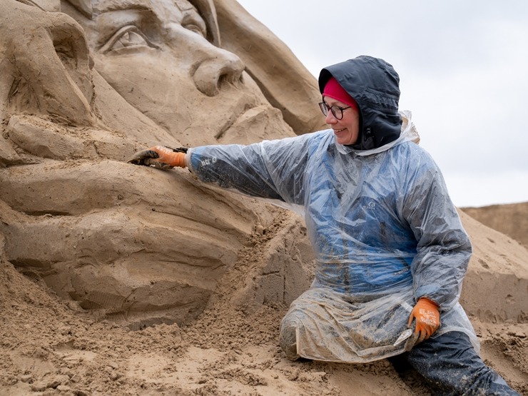 19. Starptautiskā smilšu skulptūru festivāls “Sand Signs 2025” pulcēja 17 meistarus no 11 valstīm. Foto: Raina Šmelde 371289