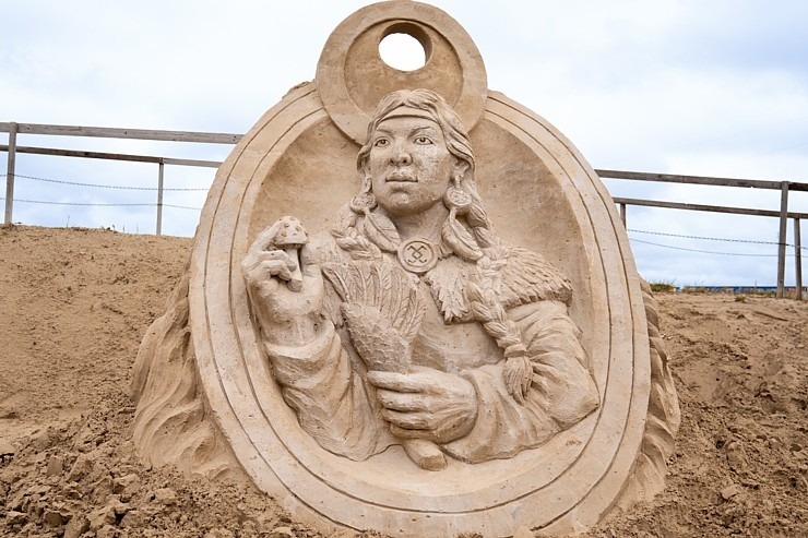 19. Starptautiskā smilšu skulptūru festivāls “Sand Signs 2025” pulcēja 17 meistarus no 11 valstīm. Foto: Raina Šmelde 371280