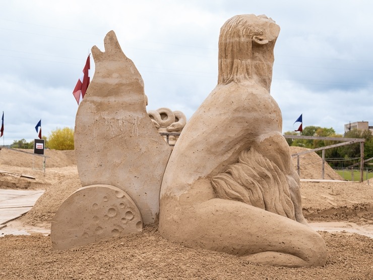19. Starptautiskā smilšu skulptūru festivāls “Sand Signs 2025” pulcēja 17 meistarus no 11 valstīm. Foto: Raina Šmelde 371281