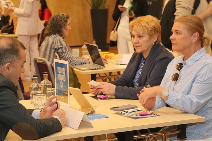 Latvijas tūrisma firmas satiekas kontaktbiržā «TTR Baltic 2025», «Radisson Blu Latvija Conference & Spa Hotel» 371535