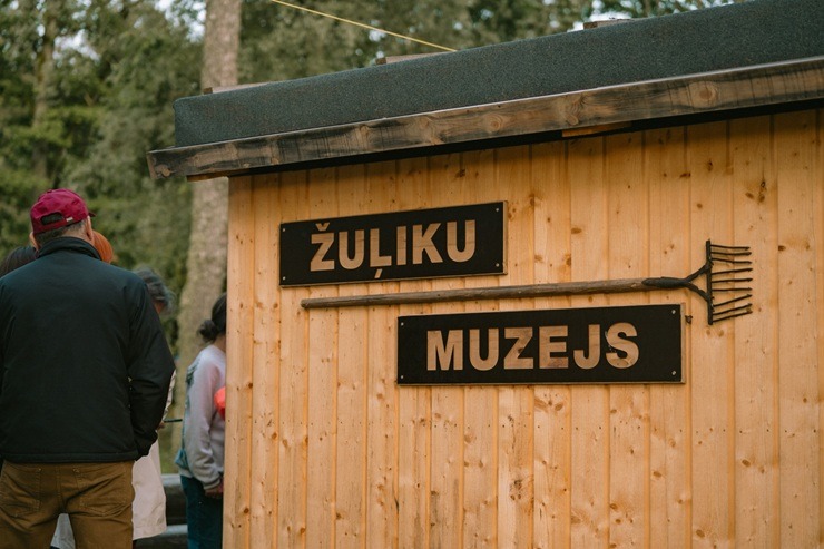 Plostnieku nakts Siguldā jau otro gadu pulcē tradicionālo amata prasmju cienītājus 372565