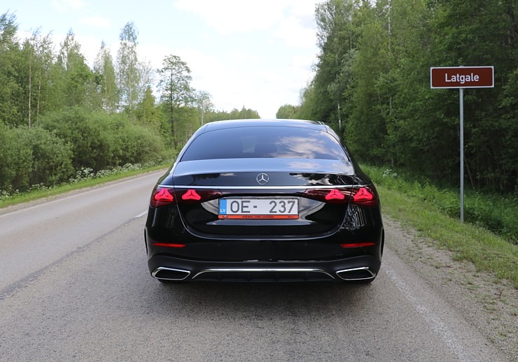 Sadarbībā ar auto nomu «SIXT Latvija» un «Mercedes-Benz E 200 Sedan» ceļojam uz Balvu novadu pēc Jāņu garšām 372777
