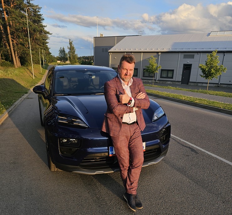 Sadarbībā ar auto nomu «SIXT Latvija» un «Porsche Macan 4» ceļojam uz Valmieru pēc zelta medaļas Sadarbībā ar auto nomu «SIXT Latvija» un «Porsche Macan 4» ceļojam uz Valmieru pēc zelta medaļas 373372