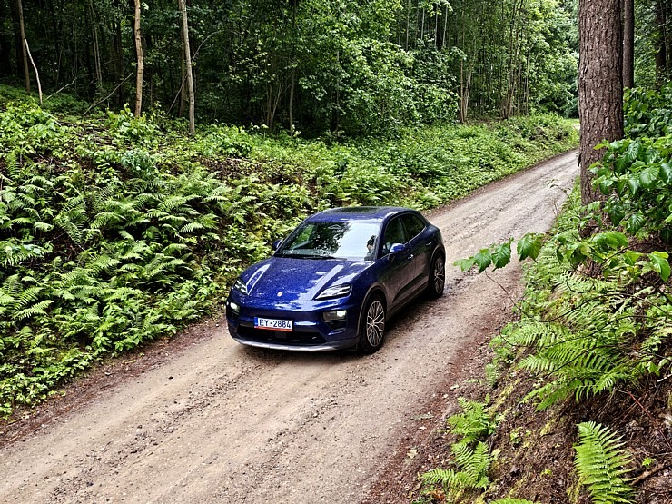 Sadarbībā ar auto nomu «SIXT Latvija» un «Porsche Macan 4» apceļojam Latviju 373379